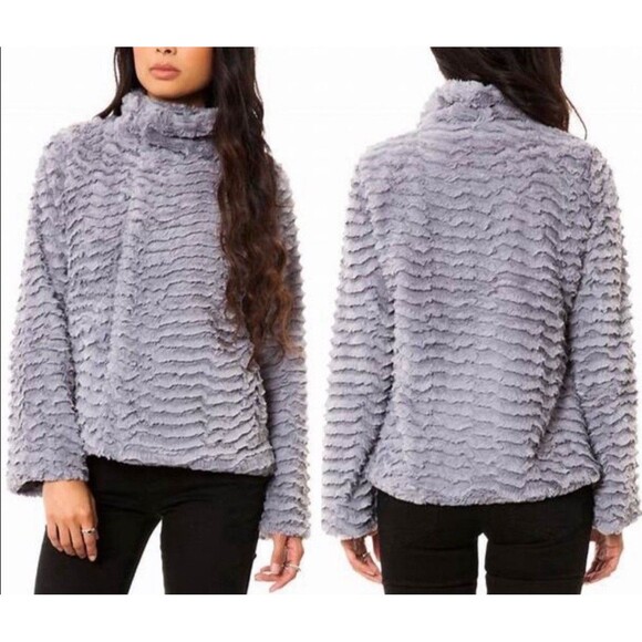 Patagonia Jackets & Blazers - Patagonia Pelage Jacket Women's XS Gray Full Zip Snap Curly Fleece Fuzzy EUC